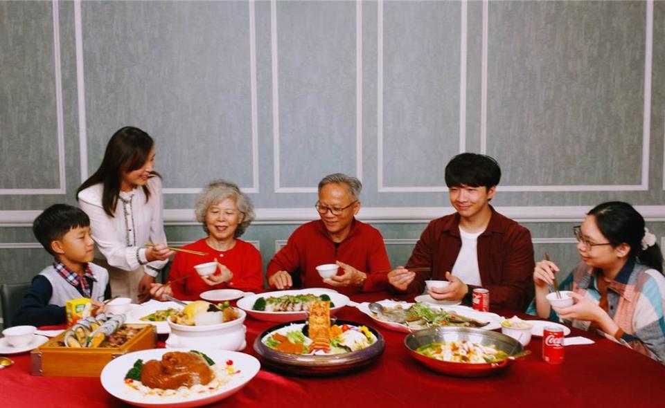 闔家共聚饗宴的人氣餐廳，成為母親節聚餐的熱門首選，人氣餐廳搶訂熱潮甚至超越除夕夜圍爐！（圖／曾麗芳）