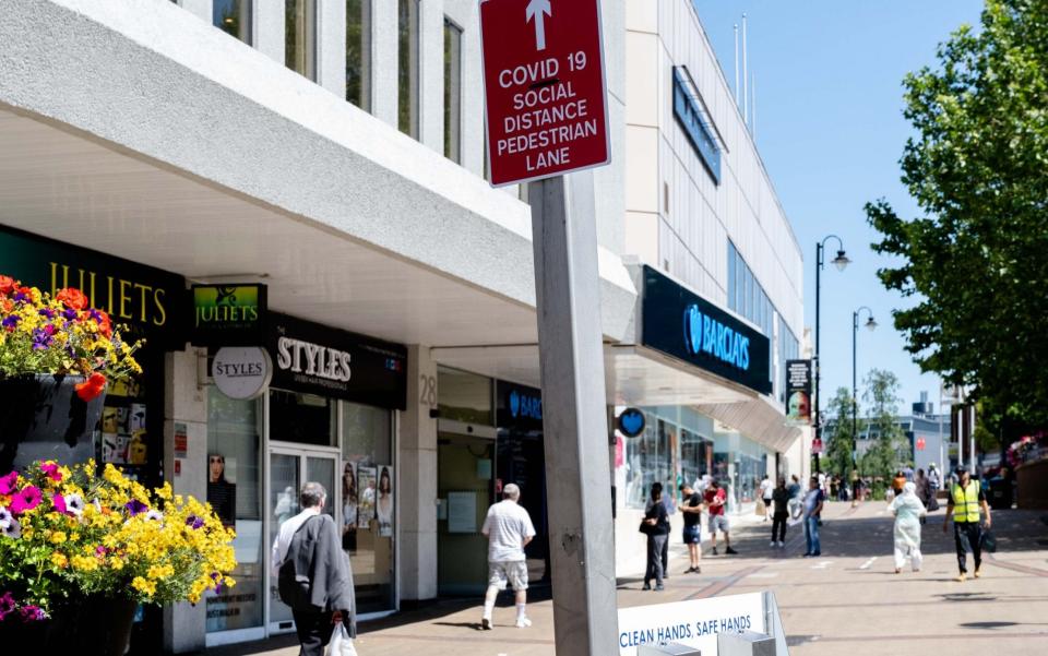  Mcc0095778 Luton town centre, which has implemented lots of Covid-19 safety precautions for shoppers but still has many shops shuttered and some may never reopen. Luton is expected to be one of the towns hit worse by the unemployment crisis. Mcc0095778 Luton town centre, which has implemented lots of Covid-19 safety precautions for shoppers but still has many shops shuttered and some may never reopen. Luton is expected to be one of the towns hit worse by the unemployment crisis. Byline John Nguyen/JNVisuals 25/06/2020 - John Nguyen/JNVisuals