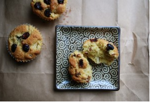 Apple Quinoa Muffins