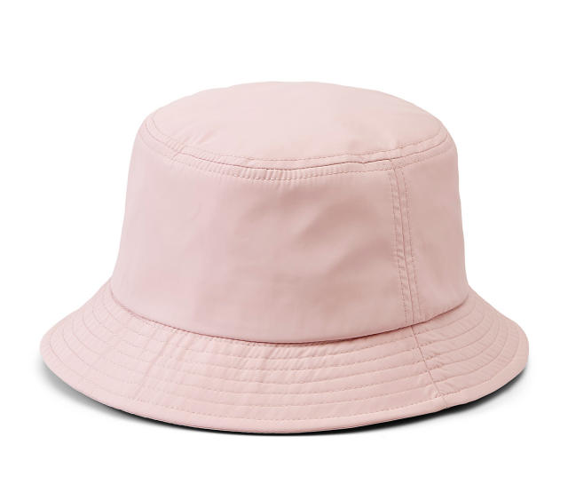 Hailey Bieber wears a $130 Jacquemus bucket hat and fluffy Ugg slippers