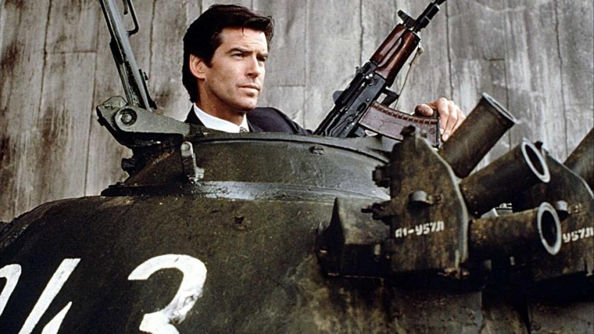 Over Many Martinis, Pierce Brosnan And Quentin Tarantino Discussed A James  Bond Film That Never Came To Be