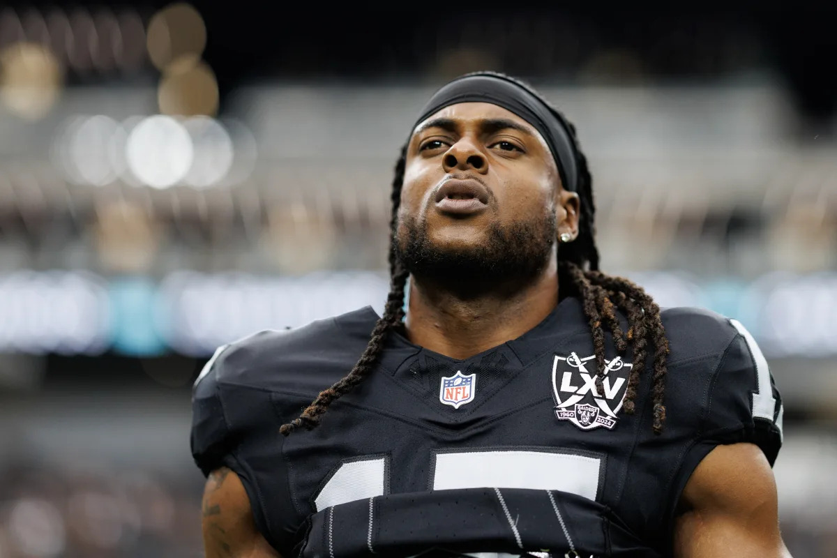 Raiders to be without Davante Adams, Maxx Crosby vs. Browns - Yahoo Sports