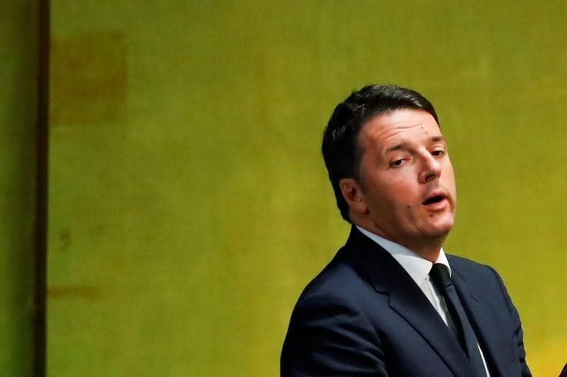 Le président du Conseil italien, Matteo Renzi, qui porte une réforme prévoyant une réduction des pouvoirs du Sénat afin de sortir du bicamérisme intégral qui donne à la chambre haute du Parlement les mêmes prérogatives que celles de la chambre des députés. Ce référendum sur la modification de la constitution italienne sera organisé le 4 décembre prochain. /Photo prise le 20 septembre 2016/REUTERS/Eduardo Munoz