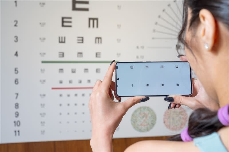Redmi Note 13 Pro+ 5G主鏡頭直攻2億像素，並配有OIS光學和EIS電子雙防手震加持，能夠捕捉到同級手機無可比擬的穩定成像。（圖／小米台灣提供）