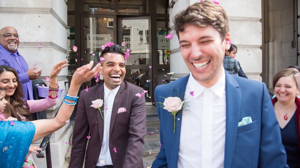 Suki and Manuel celebrating their "third wedding" in 2016. Photographer <a href="https://www.giovannibarsanti.com">Giovanni Barsanti </a>captured their happiness on camera. - Giovanni Barsanti Photography