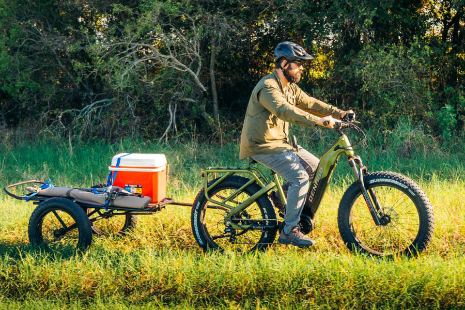 Haul your gear and harvest using the integrated mounts for trailers or sleds.<p>Denago Ebikes</p>