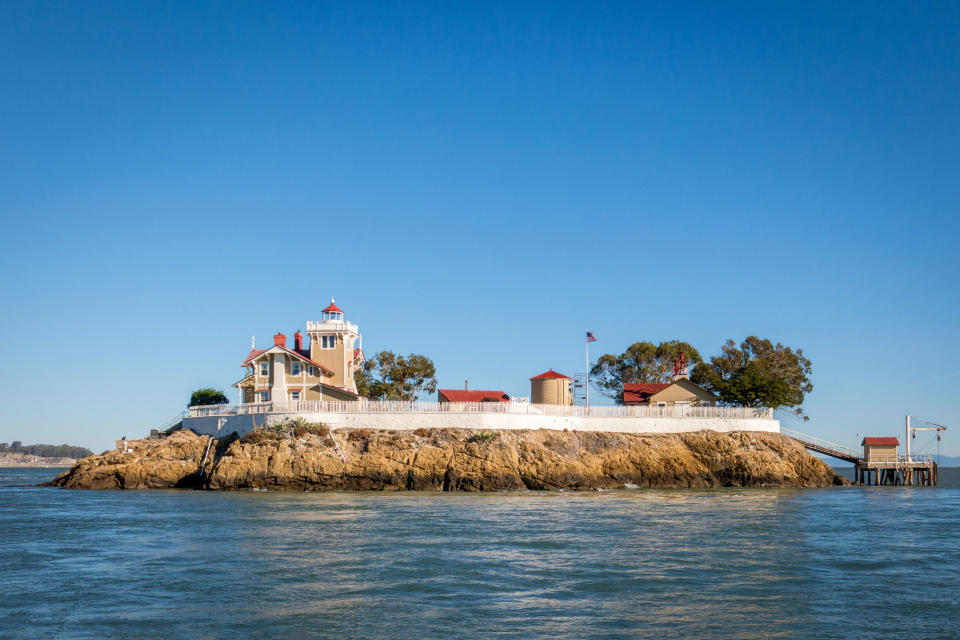 Imagen general de East Brother Light Station. Crédito de la imagen: Frank Schulenburg. Wikimedia Commons // Creative Commons. CC BY-SA 3.0. 