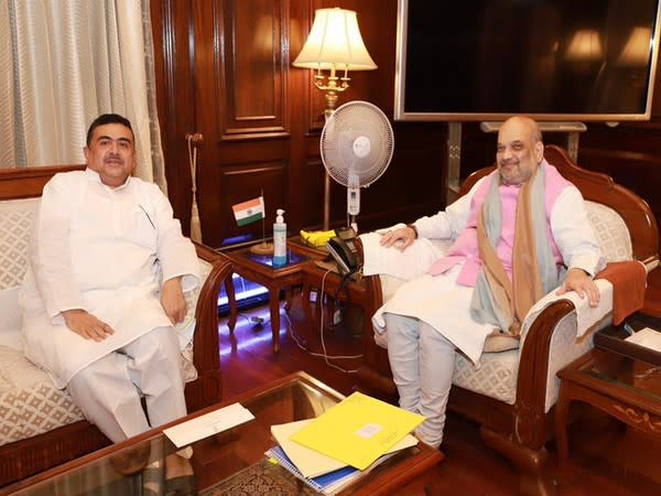 Leader of Opposition in West Bengal assembly Suvendu Adhikari with Union Home Minister Amit Shah. (Photo/Twitter)