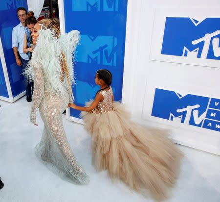 Beyonce arrives at the 2016 MTV Video Music Awards in New York, U.S., August 28, 2016. REUTERS/Lucas Jackson