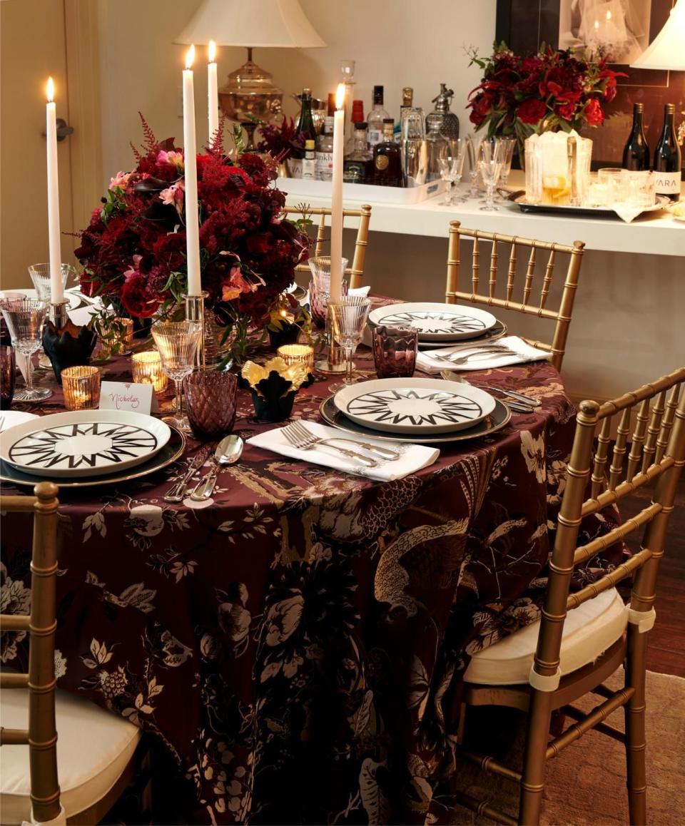 35 Picture-Perfect Holiday Place Settings for Your Christmas Table