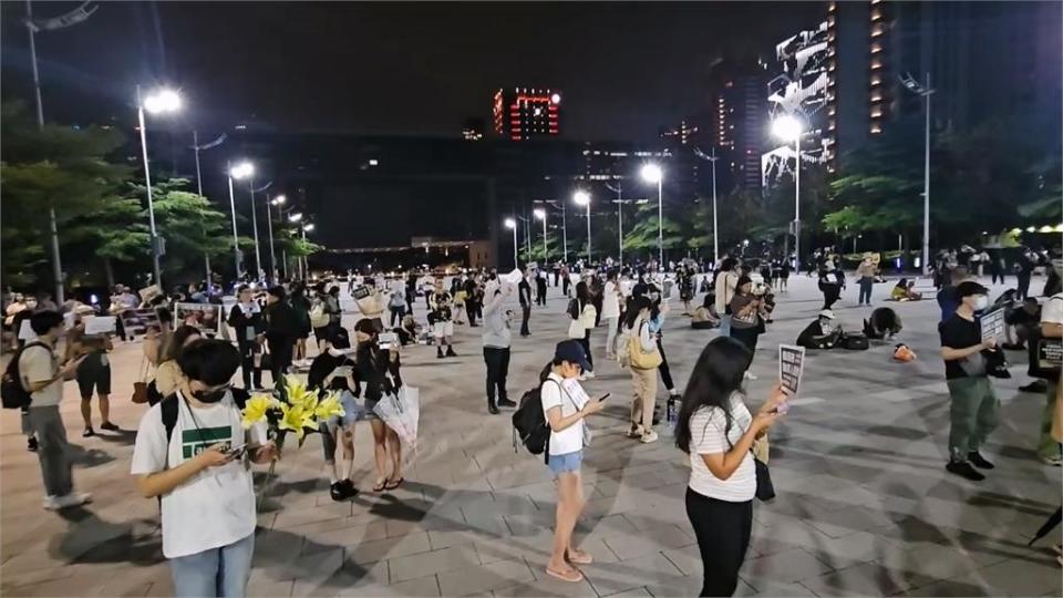 「我藐視國會」全台串連　台中火車站500人冒雨聚集