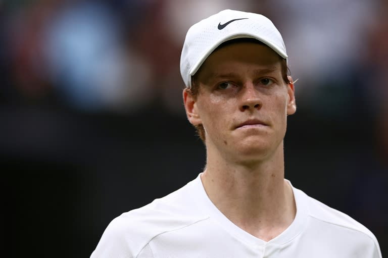 Jannik Sinner, tras su derrota contra Daniil Medvedev en los cuartos de final del último torneo de Wimbledon, el 9 de julio de 2024 al suroeste de Londres (Henry Nicholls)