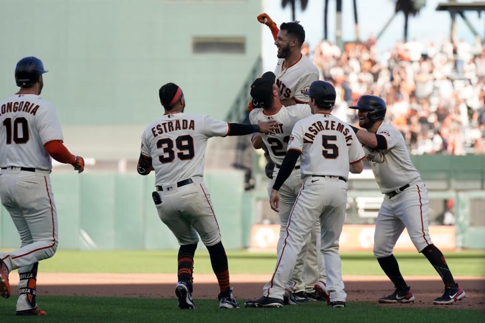 DEP-BEI DIAMONDBACKS-GIGANTES (AP)