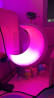 A super customizable smart moon lamp that'll bring the dreamiest vibe