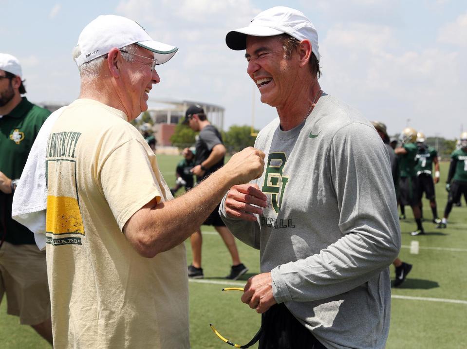 Former Baylor coach Art Briles (R) told ex-president Ken Starr to 