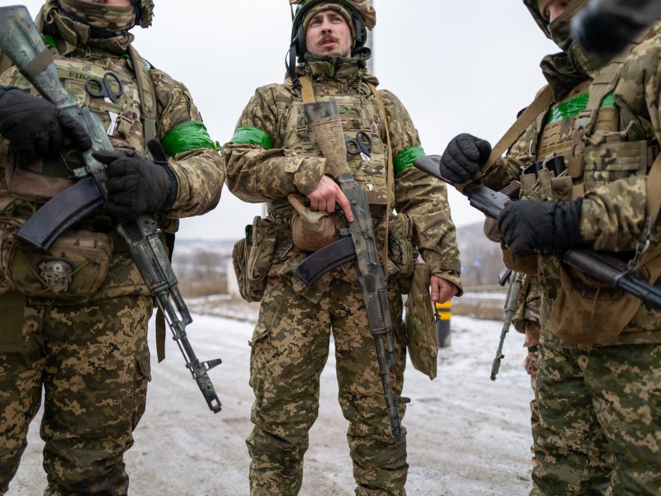 Ukrainian soldiers near Bakhmut