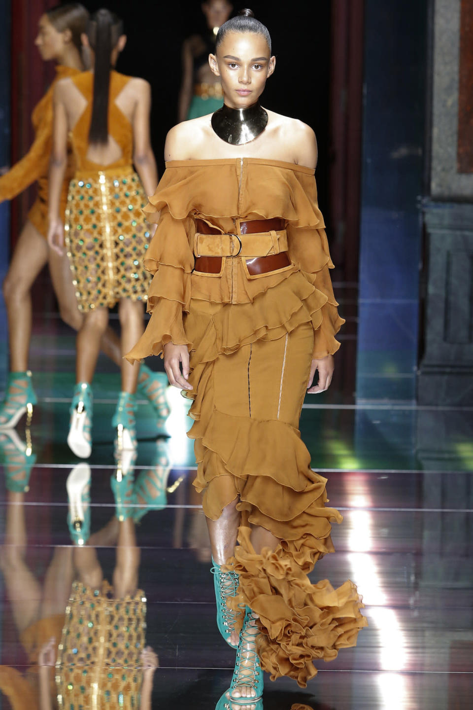 <p>Balmain Spring/Summer 2016 (Paris)<br></p>