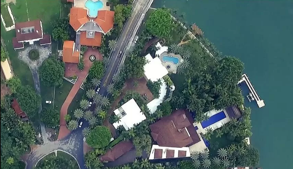 The two properties to the right of the bridge are owned by Sean “Diddy” Combs.