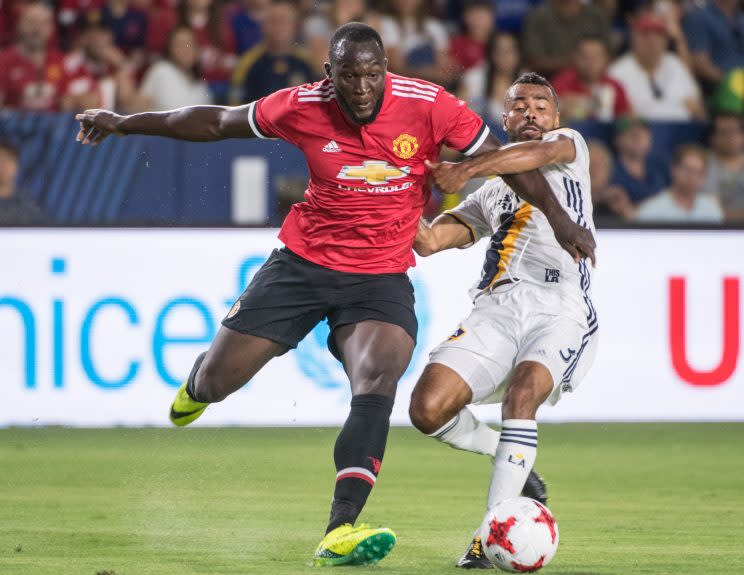 Lukaku's physical gifts make him an ideal fit in England's rough-and-tumble top division. (Getty)