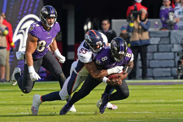 Lamar Jackson reacts to John Harbaugh's go-for-it decision after loss to  Bills