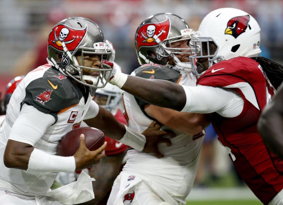 Jameis Winston under pressure (AP)