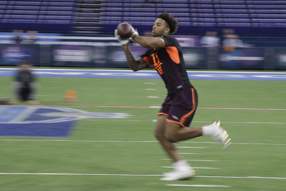 Alabama tight end Irv Smith Jr. runs a drill during the NFL scouting combine (AP Photo)