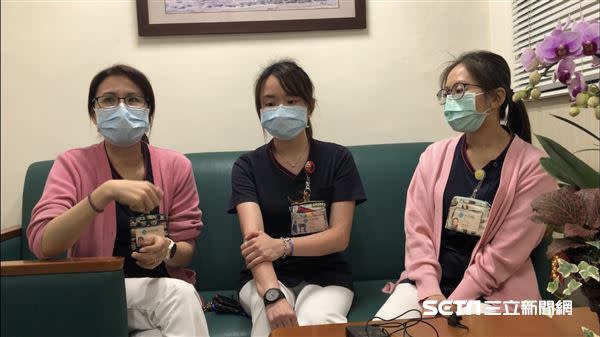 台中榮總腎臟科主任陳呈旭與器捐協調護理師，（下圖左至右）馮雅筠、陳怡璇和吳佳倩。（圖／記者張雅筑攝）