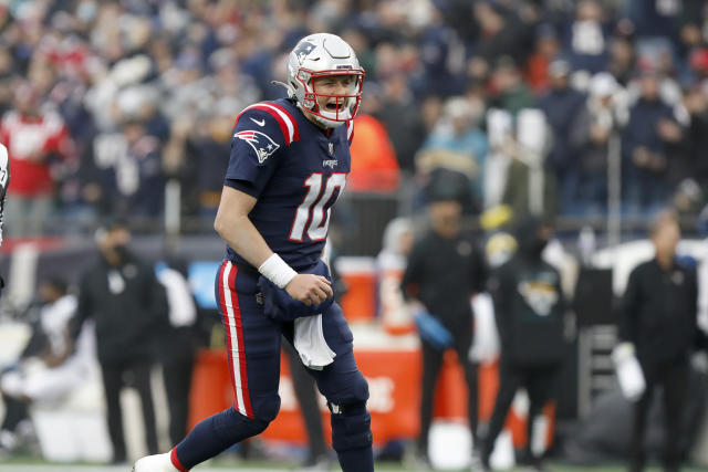 50 Photos of the Patriots' Dominating Defensive Win Over Colts