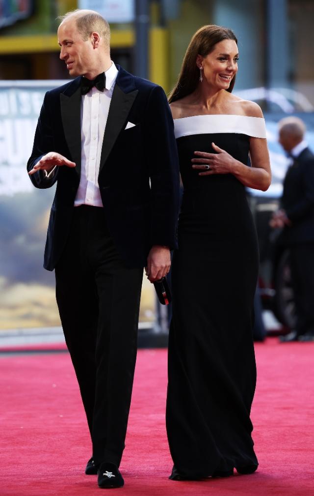 Kate Middleton's Off The Shoulder Black & White Gown: Top Gun