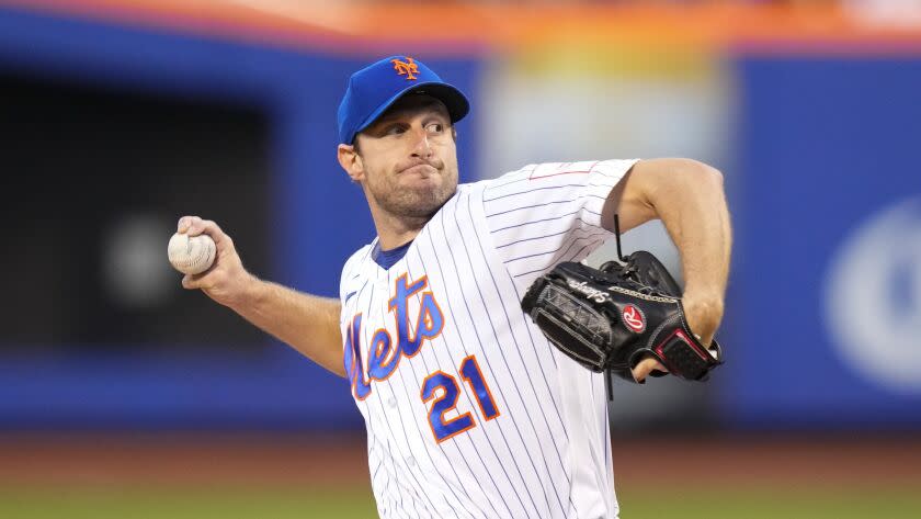 New York Mets' Max Scherzer pitches