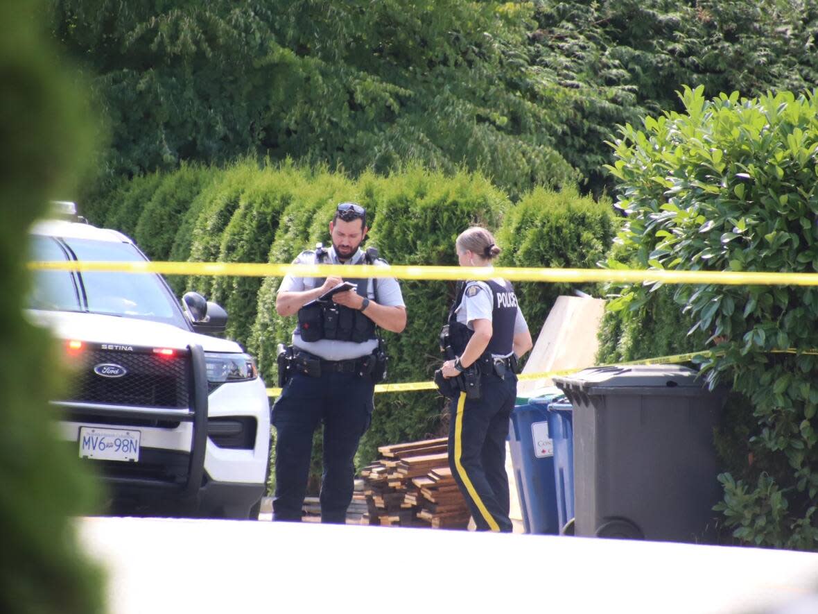 Ridge Meadows RCMP were called to the scene of a shooting in Maple Ridge on Friday morning where they found a 33-year-old man with gunshot wounds who later died. (Shane MacKichan - image credit)