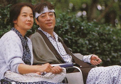 澤田研二（右）1982年首次參與山田洋次導演的《男人真命苦：寅次郎落英繽紛》演出，與田中裕子擦出火花。（翻攝自網路）