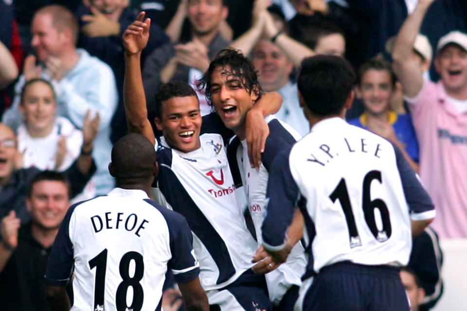 Tottenham Hotspur's Jermaine Jenas celebrates scoring his goal with his team mates (Photo by Adam Davy - PA Images via Getty Images)