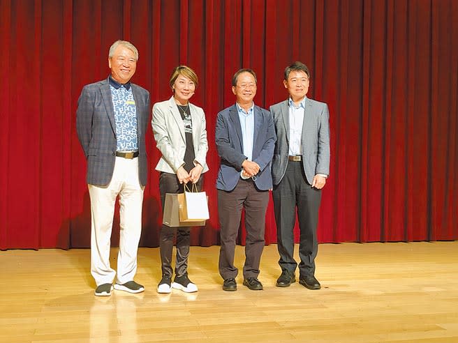 新業建設家族日前邀請到知名表演家郎祖筠舉辦「說一口好故事‧演活你的精采人生」講座。（圖／黃繡鳳）