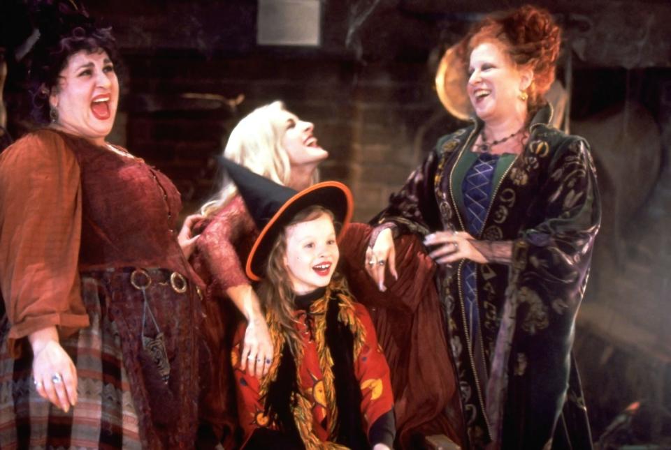 Hocus Pocus cast scene