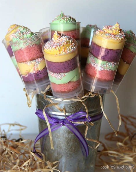 Spring Rainbow Push-Up Pops 