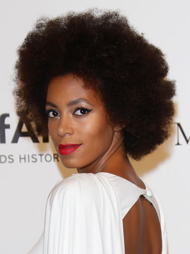 Chin-length: Solange Knowles