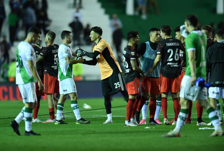 Enrique Bologna, José Paradela... el recambio de River funciona.