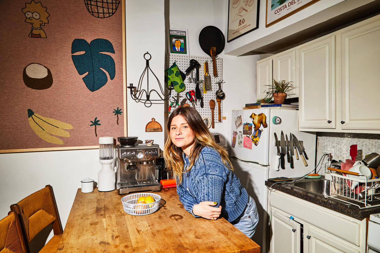 Lee Tilghman en su departamento de Brooklyn, Nueva York, el 24 de marzo de 2023. (Amy Lombard/The New York Times)