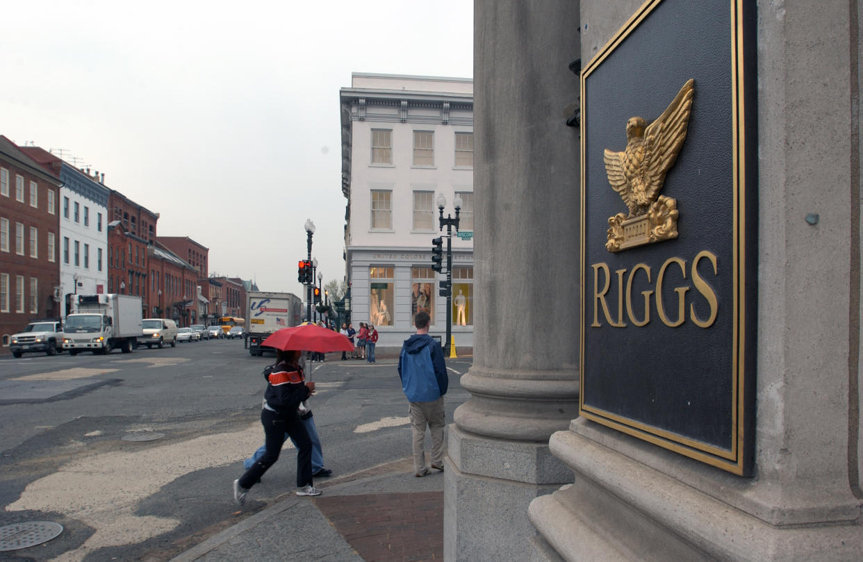 Una sucursal del Riggs Bank en Washington, el 8 de abril de 2004. (Chris Ramirez/The New York Times)