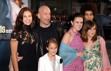 Brooke Burns , Bruce Willis , Tallulah Belle Willis and family at the world premiere of Warner Brothers' The Whole Ten Yards