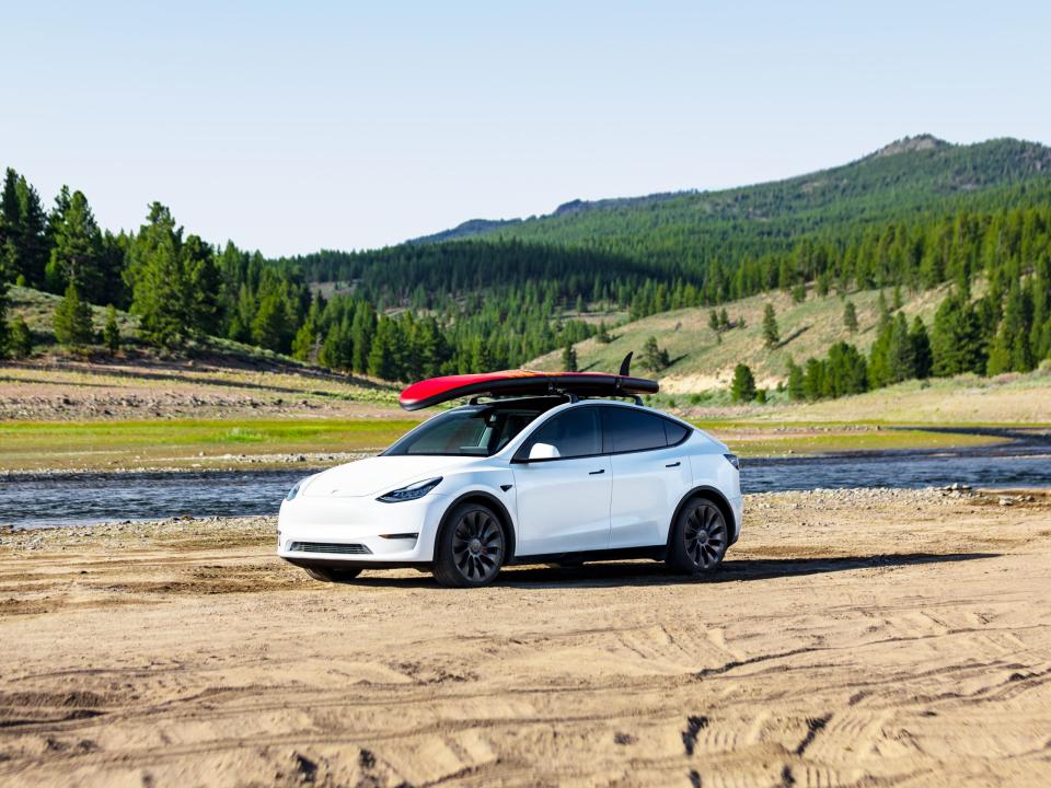 Die ähnliche Optik täuscht nicht: Das Model Y und das Model 3 sind technisch so gut wie identisch.