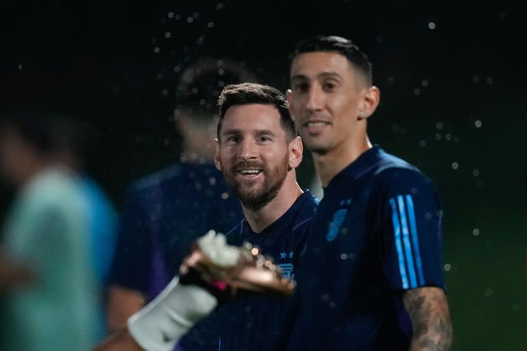 Lionel Messi y Ángel Di María, una sociedad que necesita la selección argentina 