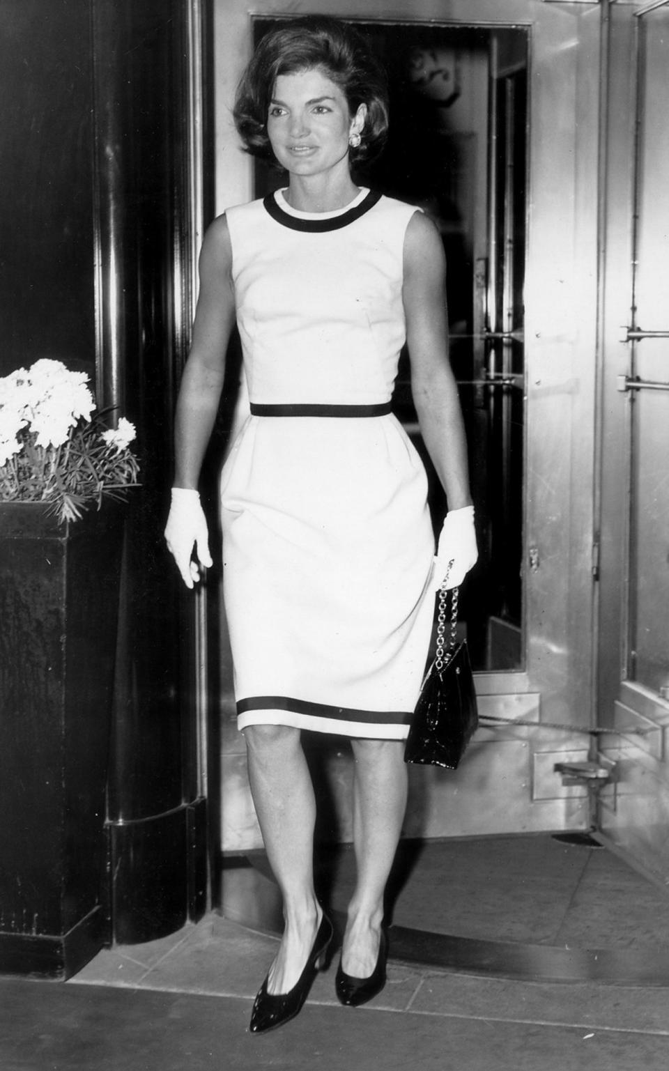 Jacqueline Kennedy leaving the Carlyle Hotel