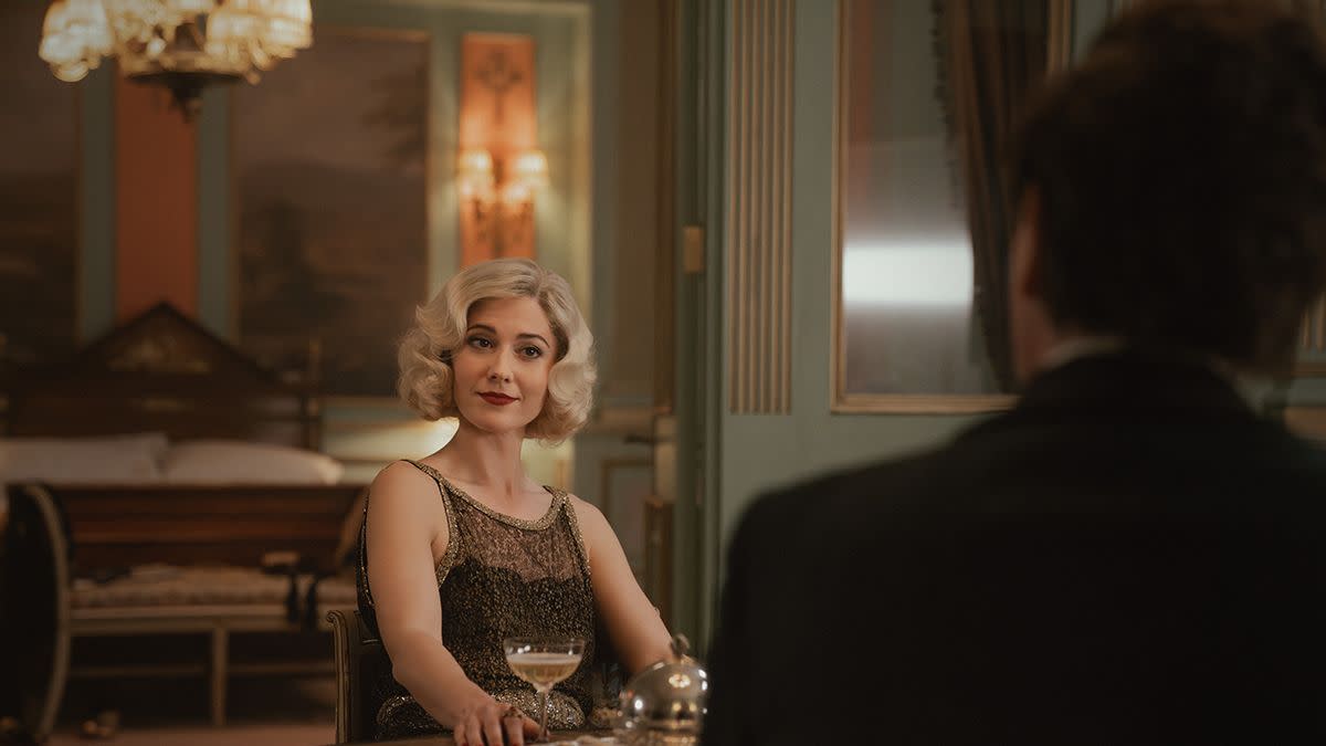 mary elizabeth winstead as anna in a gentleman in moscow episode 3, streaming on paramount 2024 photo credit ben blackallparamount with showtime