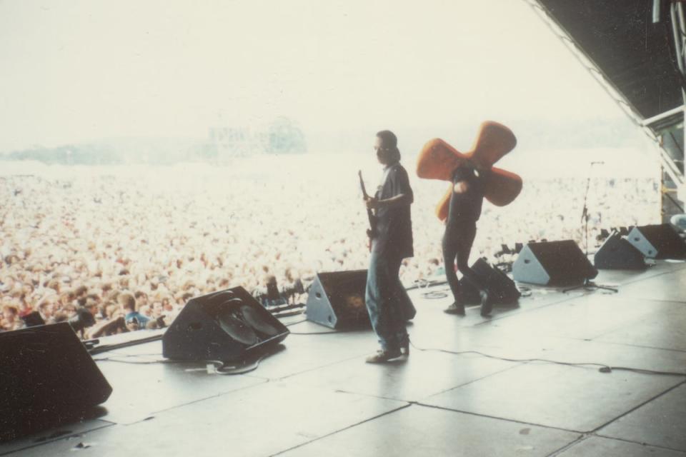Flowered Up perform at Reading Festival on 24 August 1991 (Gary Stanley)