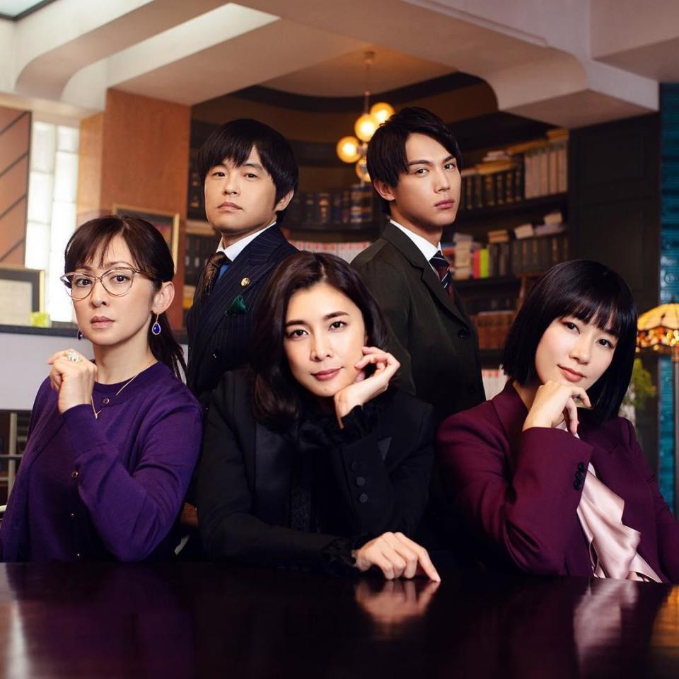 竹內結子最後一部日劇為《QUEEN醜聞專門律師》，許多粉絲原本還敲碗希望拍攝第2季。（網路圖片）
