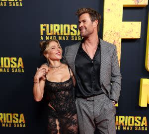 Elsa Pataky shows off underwear on THor red carpet