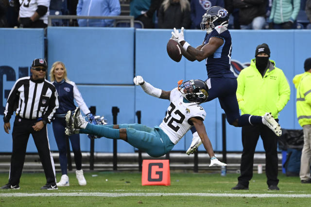 Titans commit 4 turnovers, fall 36-22 to Jaguars