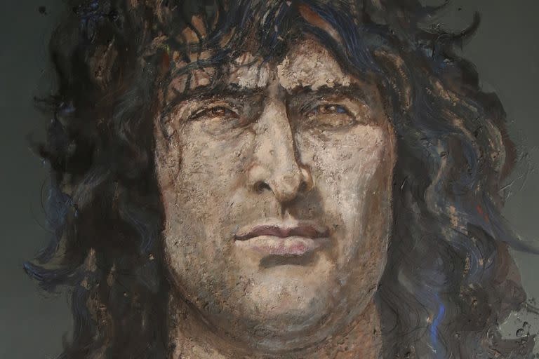 El retrato de Mario Kempes hecho con tierra de su casa de origeny de su barrio (Instagram @jorgelopezartistavisual)